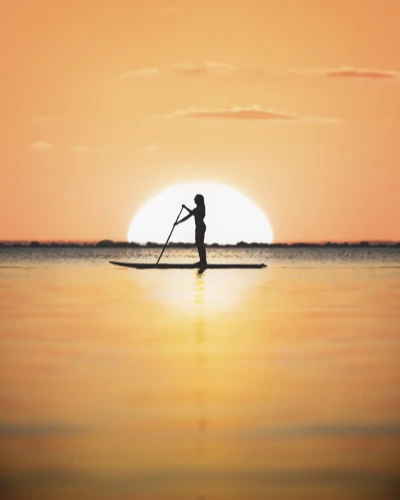 Paddleboard al atardecer
